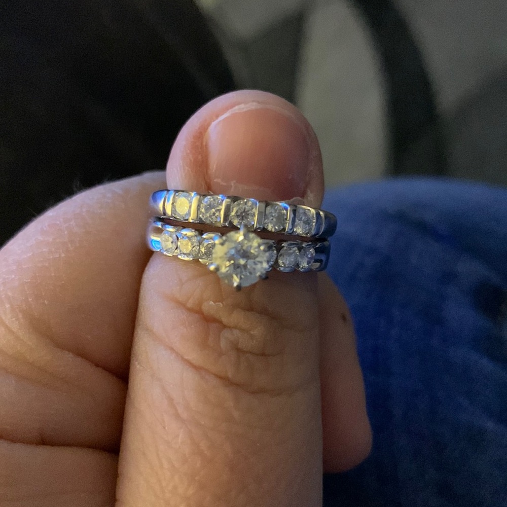 2+ carat total weight Diamond engagement ring and wedding band